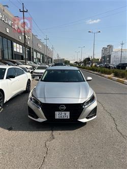 نيسان ألتيما